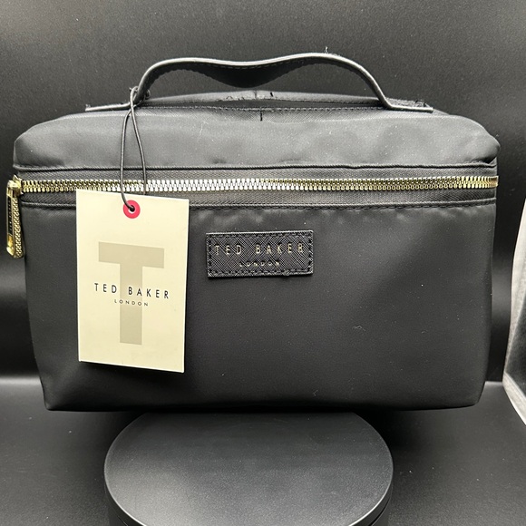 NWT Ted Baker Fluffy Toiletry Bag with floral interior - Picture 8 of 8